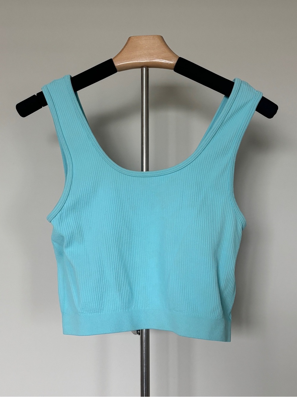 Contour crop tank by PacSun (SMALL)